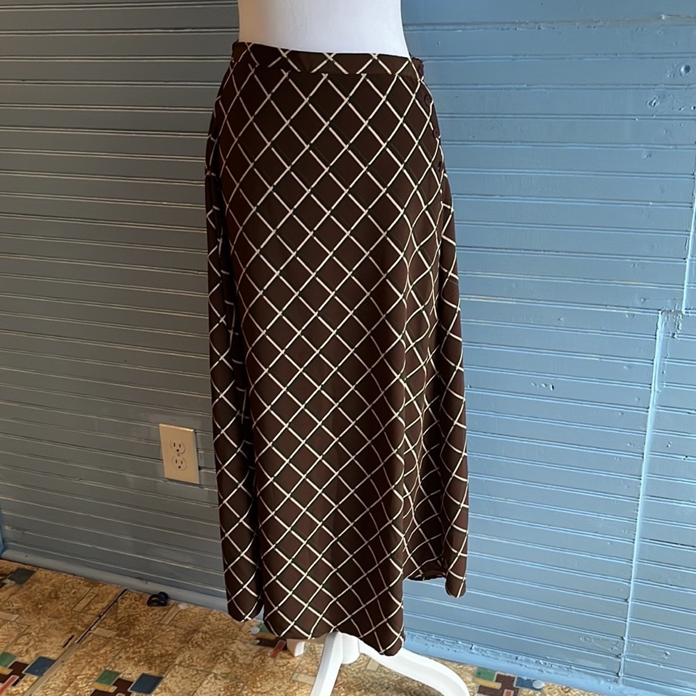 Ankle length brown and tan business skirt